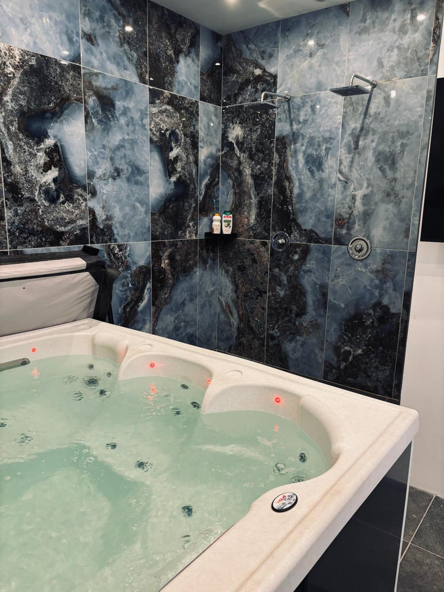 Delicate Addiction Spa 朗斯 外观 照片